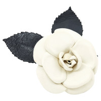 Chanel Brooch Leather in Cream