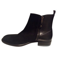 Htc Los Angeles Ankle boots Suede in Black