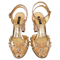 Dolce & Gabbana Pumps/Peeptoes Lakleer in Goud