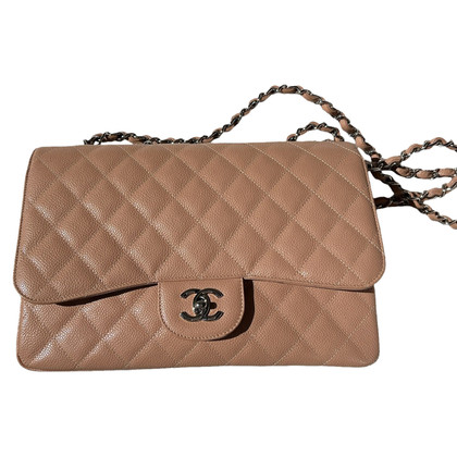 Chanel Classic Flap Bag Jumbo aus Leder in Nude