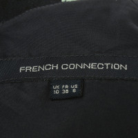 French Connection Condite con motivo floreale