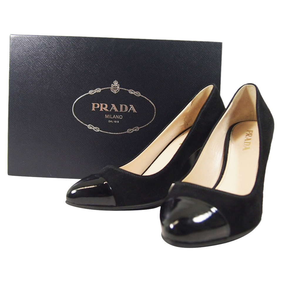 Prada Pumps/Peeptoes Suède in Zwart