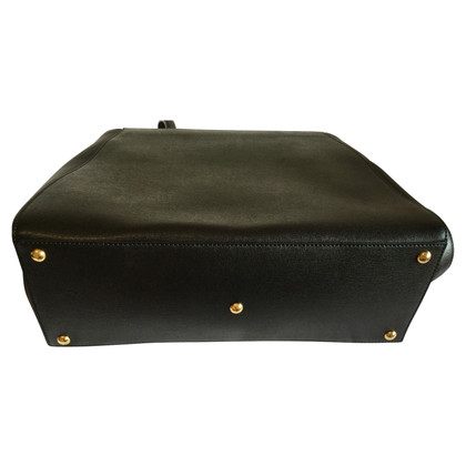 Fendi Tote Bag in Leather in Black