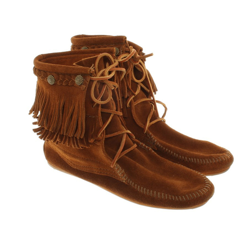 Minnetonka Boots in Camel
