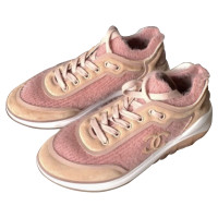 Chanel Sneakers Linnen in Roze