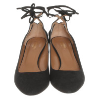 Aquazzura Pumps/Peeptoes aus Wildleder in Schwarz