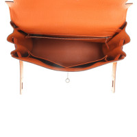 Hermès Kelly Bag 32 in Pelle in Arancio