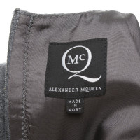 Alexander McQueen Kleid in Grau