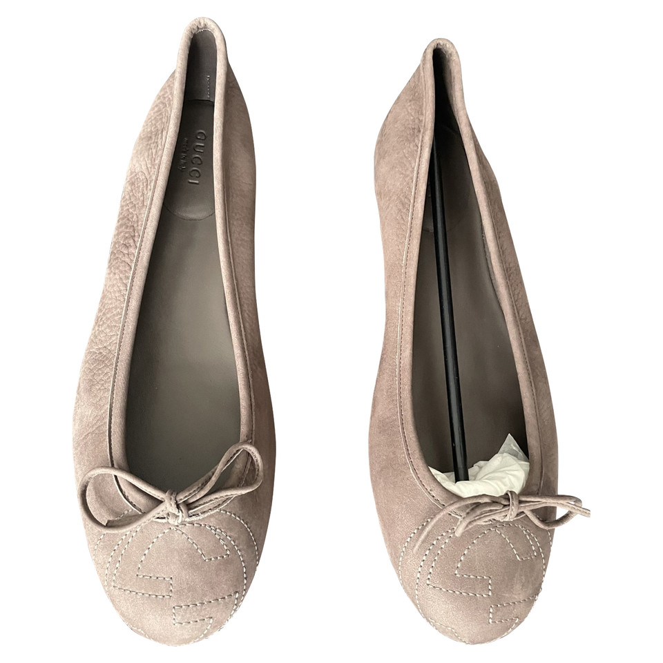 Gucci Slippers/Ballerinas Leather in Taupe