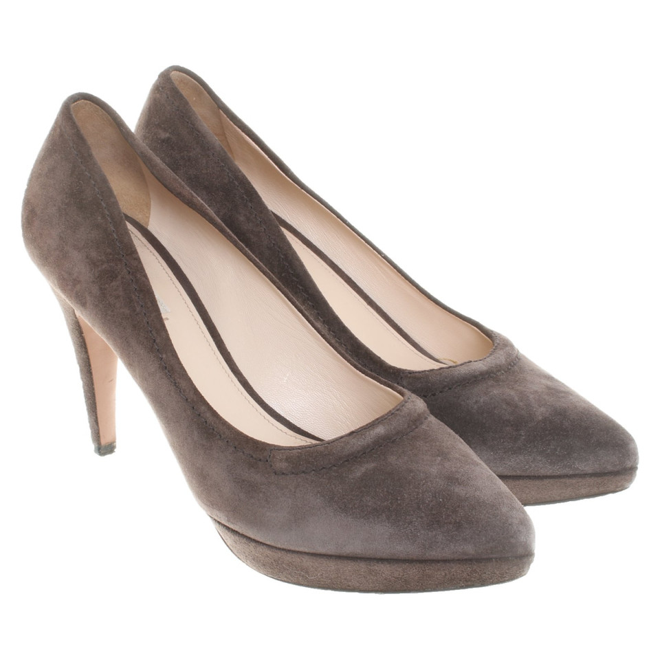 Prada Pumps/Peeptoes Suede in Brown