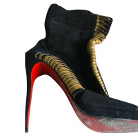 Christian Louboutin Stiefeletten aus Wildleder in Schwarz