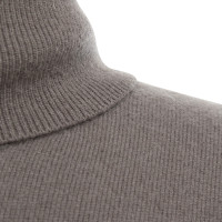 Allude Cashmere sweater with turtleneck