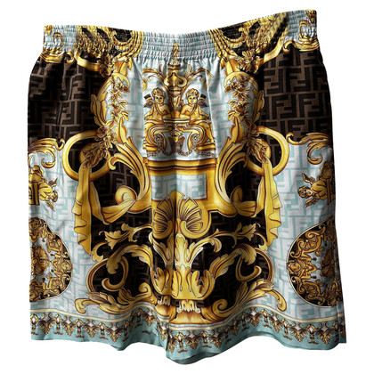 Fendi Shorts Silk in Gold