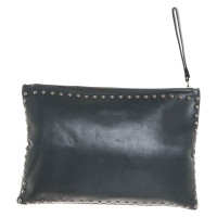 Pura Lopez clutch made of leather
