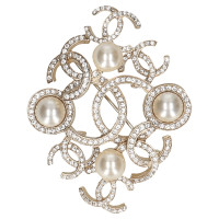 Chanel Broche couleur or avec perles
