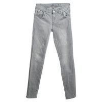 7 For All Mankind Stonewashed Jeans in Grau 