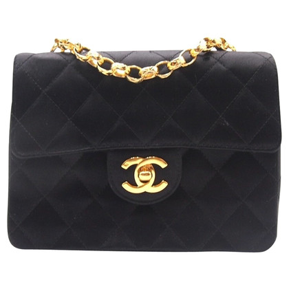 Chanel Classic Flap Bag Mini Rectangle in Schwarz