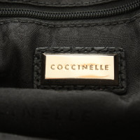 Coccinelle Umhängetasche aus Leder in Schwarz