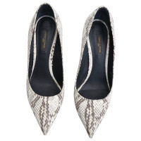 Louis Vuitton Pumps/Peeptoes Leer