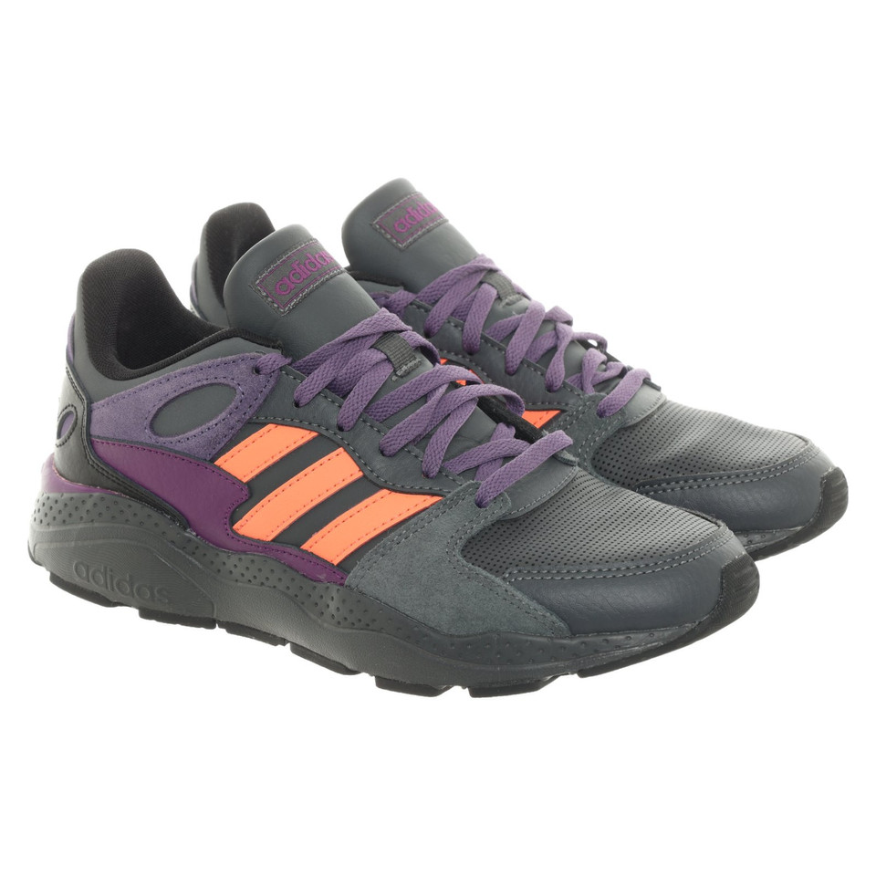 Adidas Chaussures de sport en Cuir en Gris