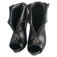 Alexander McQueen Ankle boots in black
