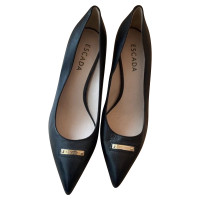 Escada Pumps/Peeptoes Leer in Zwart