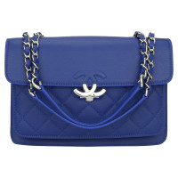 Chanel Urban Companion WOC aus Leder in Blau