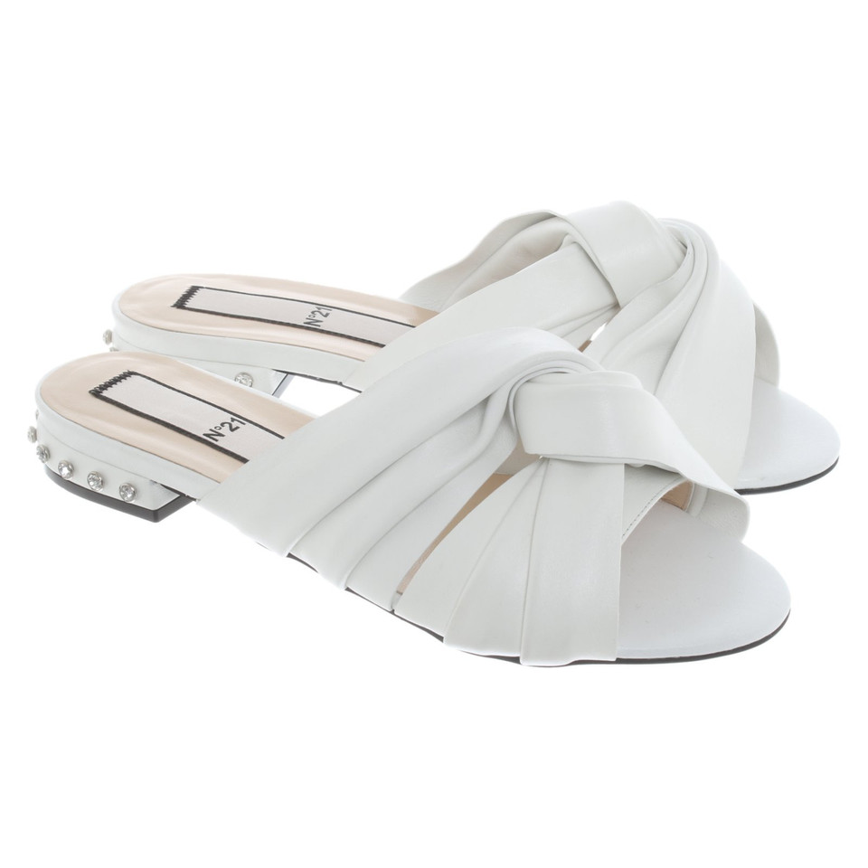 N°21 Sandalen aus Leder in Weiß