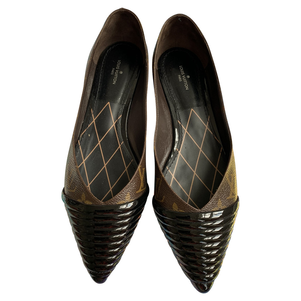 Louis Vuitton Slippers/Ballerinas Leather in Brown