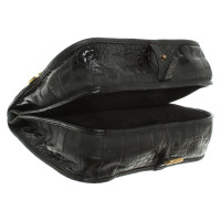 Armani Handtasche aus Leder in Schwarz