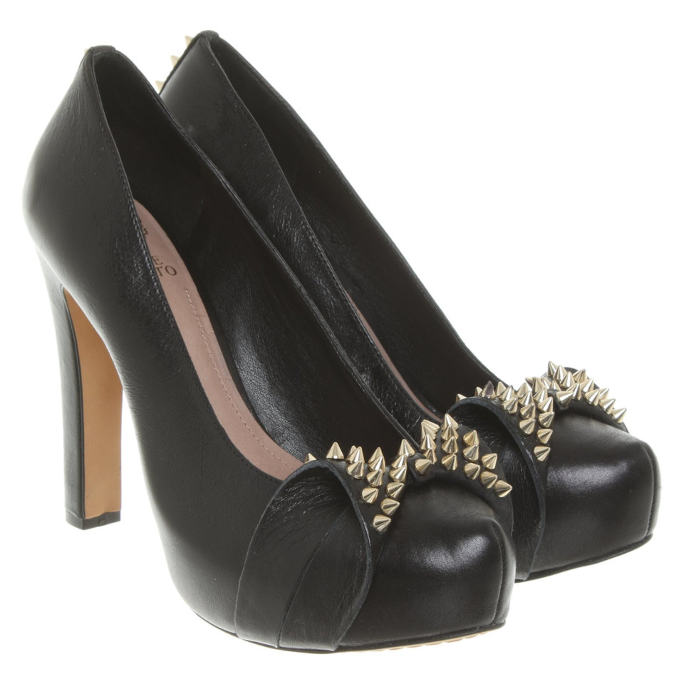 Vince Camuto Pumps/Peeptoes Leather in Black