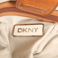Dkny Handtasche aus Leder in Braun