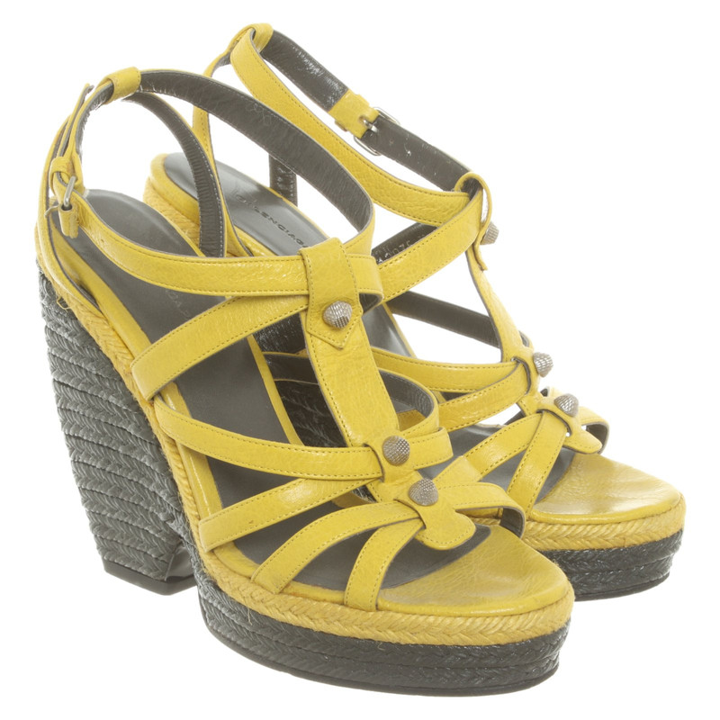 Balenciaga Sandals Leather in Yellow 