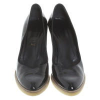 Gucci pumps in patent leather