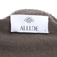 Allude Knitwear in Olive