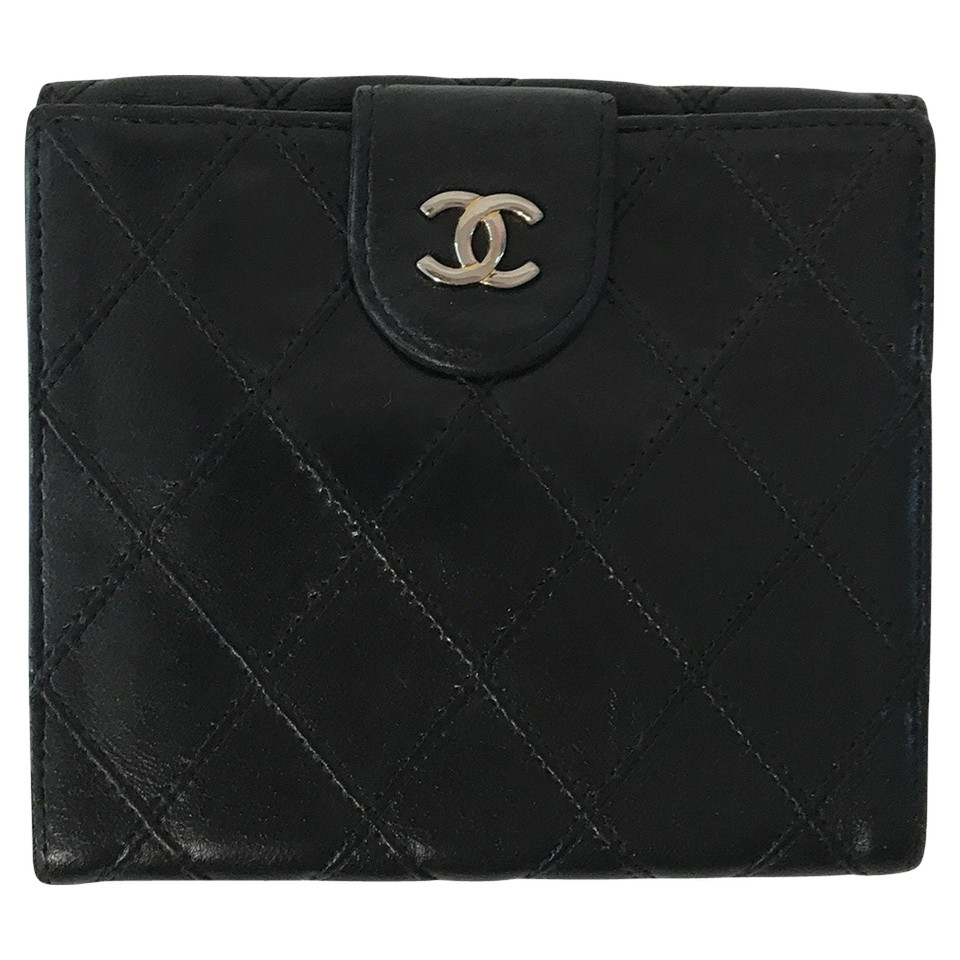 Chanel Täschchen/Portemonnaie aus Leder in Schwarz