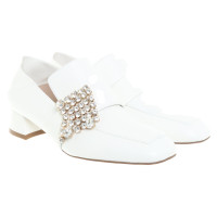 Stuart Weitzman Mules in het wit