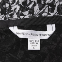 Diane Von Furstenberg skirt in black and white