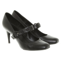 Hugo Boss pumps made of leather
