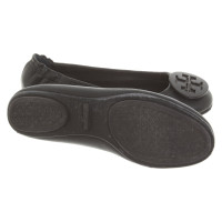 Tory Burch Slipper/Ballerinas aus Leder in Blau