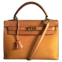 Hermès Kelly Bag 32 Leather in Ochre
