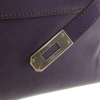 Hermès Kelly Clutch aus Leder in Violett