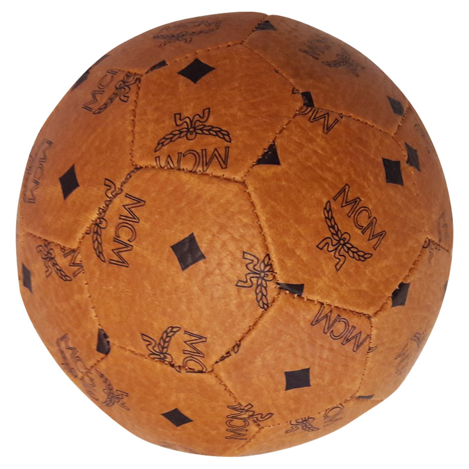 Mcm Fußball mit Logomuster