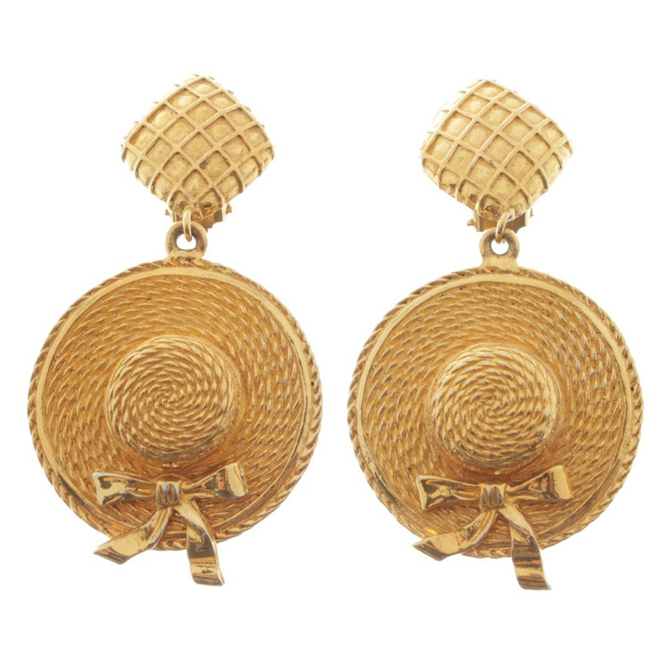 Chanel Earclips with straw hat-pendant