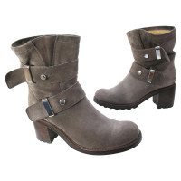 Free Lance Boots Suede in Grey