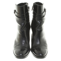Closed Ankle Boots in Black