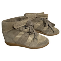 Isabel Marant Sneakers aus Wildleder in Taupe