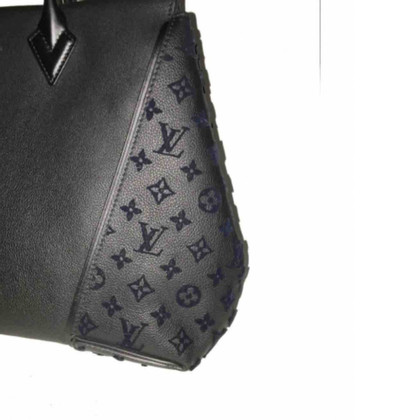 Louis Vuitton Tote W aus Leder in Schwarz