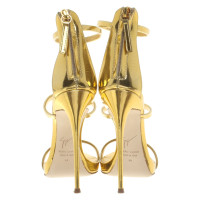 Giuseppe Zanotti Gouden stiletto's