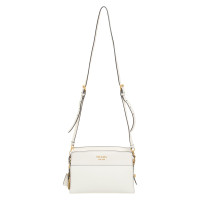 Prada Umhängetasche aus Leder in Creme